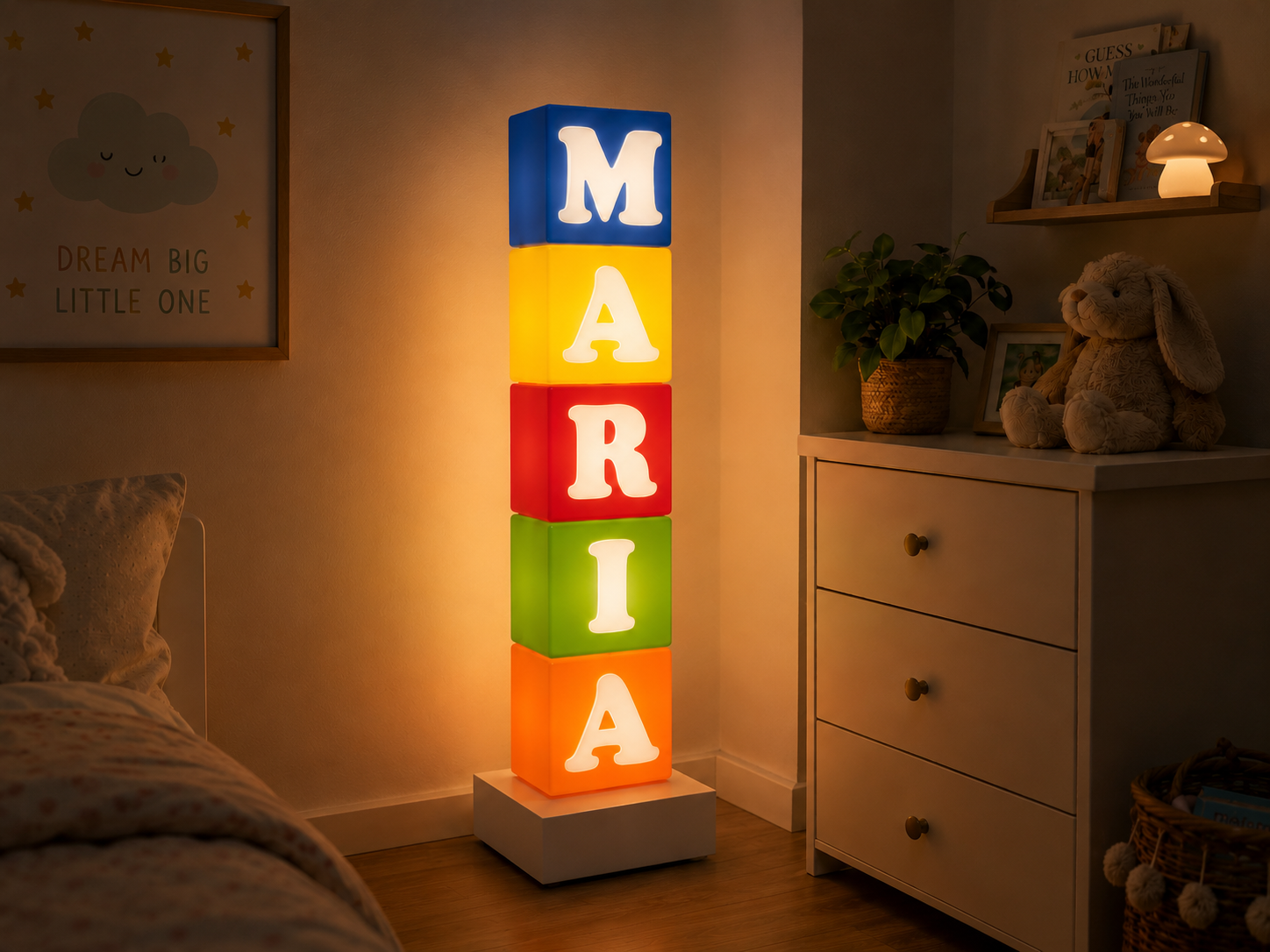 LUMINACUBO Original de suelo con cinco letras